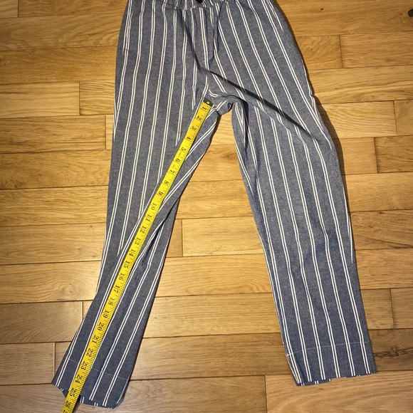 Brandy Melville Gray and White Striped Tilden High Waist Cropped Jeans Pants - Picture 15 of 16